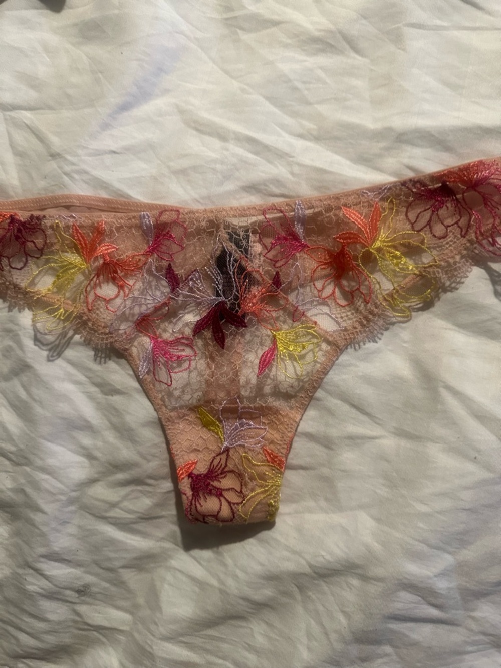 Victoria’s Secret Very Sexy FloralEmbroidered  Thong Beige NWT Size L